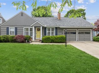 5332 Falmouth Rd, Fairway, KS 66205