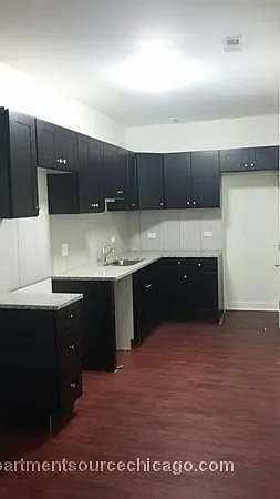 2944 W Montrose Ave #2 — Photo 8