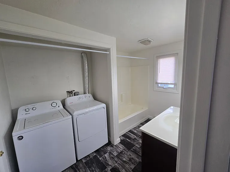 Riverview — Photo 20