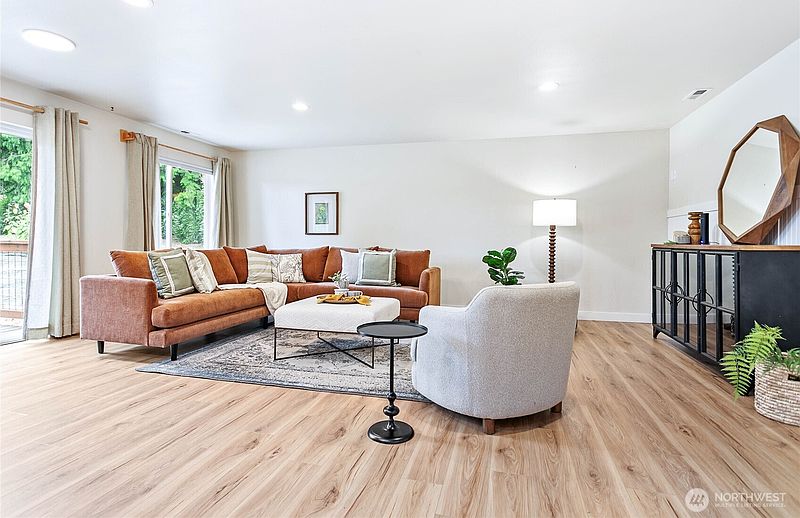 5th image of 4295 King Avenue