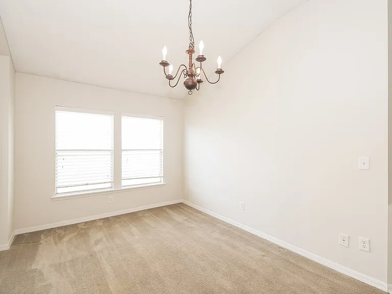 2318 Cherokee Cove Trl — Photo 5