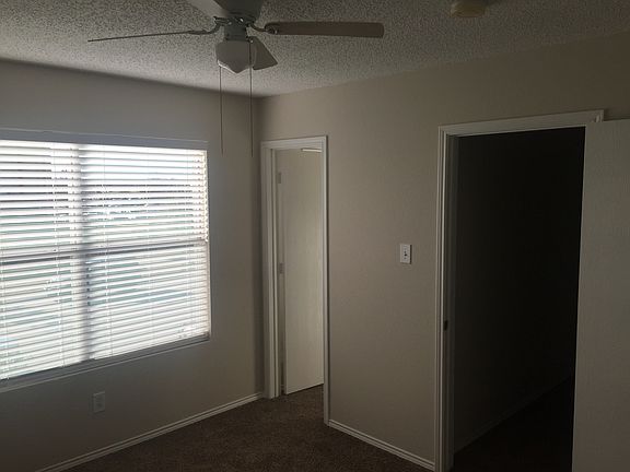 5th image of 121 Vivian Dr
