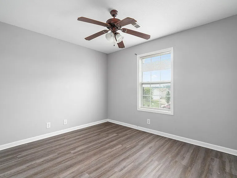 105 Fallow Ln — Photo 20