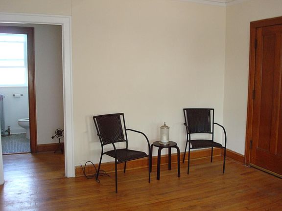 4th image of 3243 N Lockwood Ave #2