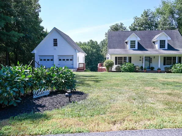 182 Country Club Dr, Stanardsville, VA 22973