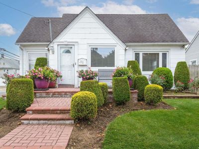 32 W Orchard Street, Hempstead, NY, 11550