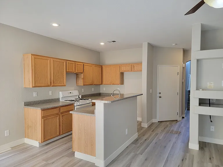 8050 Kings Ransom St — Photo 6