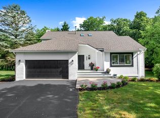 3999 Edmonton Ct, Ann Arbor, MI 48103