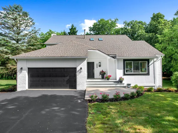 3999 Edmonton Ct, Ann Arbor, MI 48103