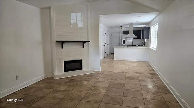 4417 Duplessis St — Photo 2