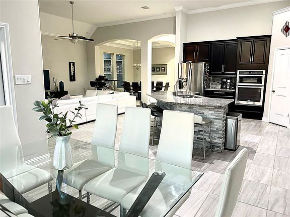 4th image of 3426 Norwich Gardens Ln