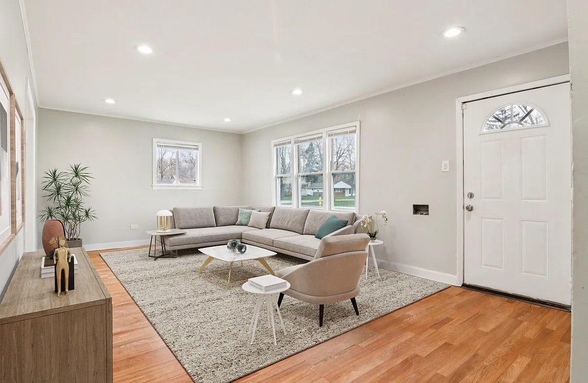 3 bed, 1294 sqft, $2,500 — Photo 4