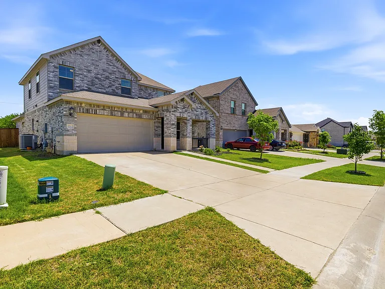 1212 Blue Ridge Pl — Photo 3