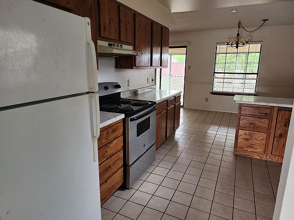 4th image of 1002 Hamilton Dr