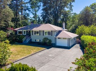 3990 Haro Rd, Saanich, BC V8N 4A9