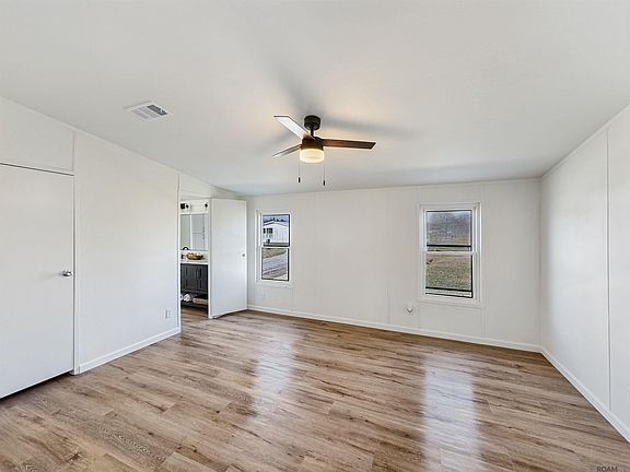 4th image of 10012 Little John Ave