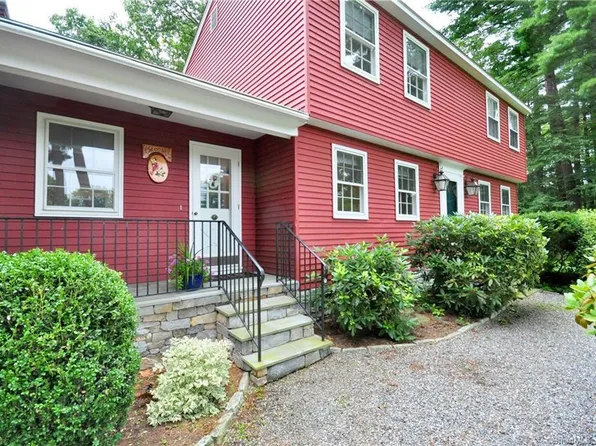 18 Livery Pool Road, New Hartford, CT 06057