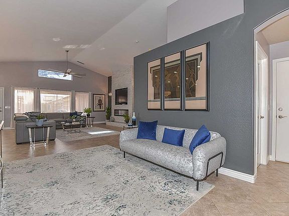 5th image of 13379 W Caribbean Ln