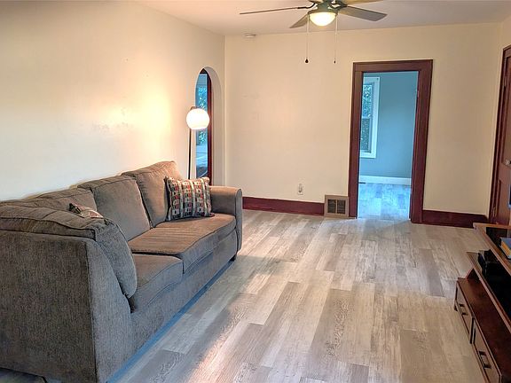 3rd image of 7070 Meridian Dr