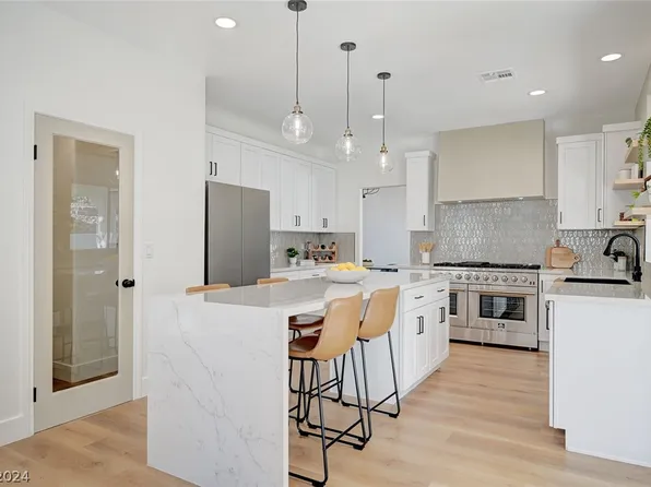 2471 Cedar Meadows St, Henderson, NV 89052