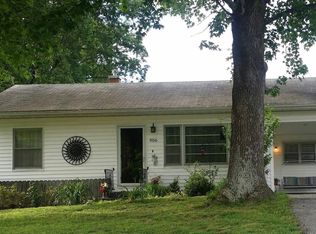 906 Hess St, Vienna, IL 62995