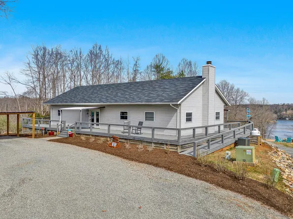 153 Harbor Club Ln, Hardy, VA 24101