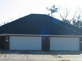 1606 N Evening Shade Dr, Fayetteville, AR 72703