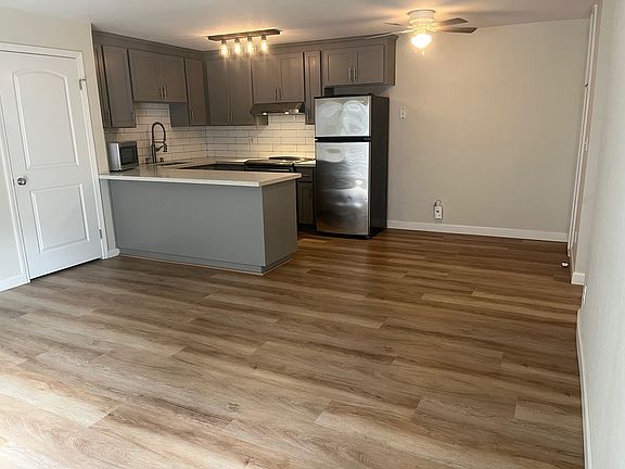 3rd image of 755 14th Ave APT 203