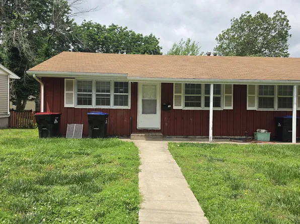 812 N College Ave #A, Warrensburg, MO 64093