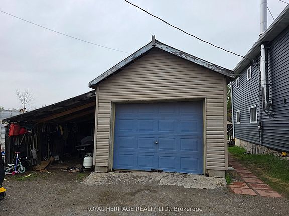 5th image of 20 Lilac Ln