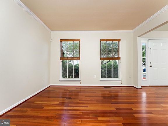 5th image of 5783 Rhode Island Dr