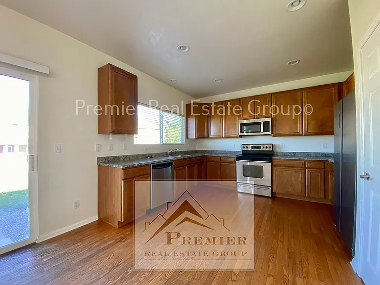 3484 Spotted Tail Dr — Photo 6