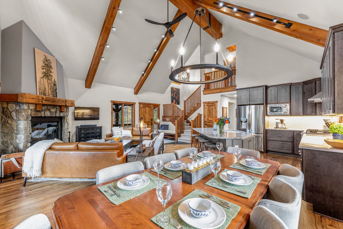 next background image