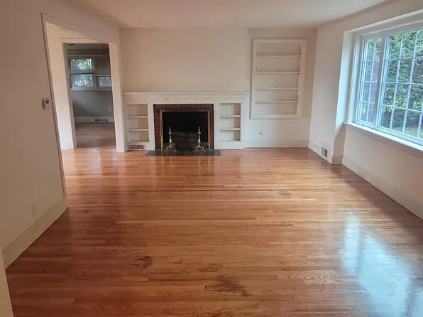 24 Dayton Rd, Naugatuck, CT 06770