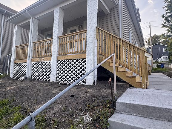 2nd image of 742 Charlotte St
