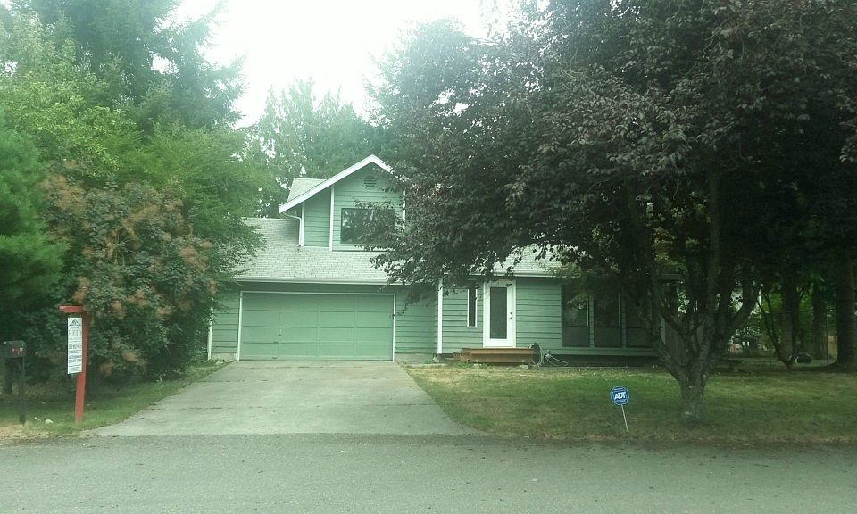 1st image of 2522 NE Sheffield Pl