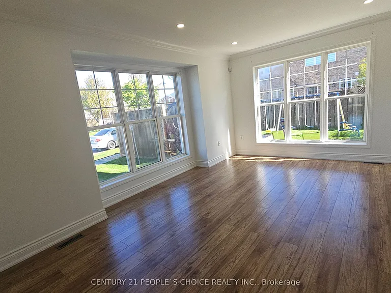 918 McNair Cir — Photo 8
