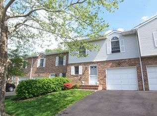 3 Jaime Ct, Morris Plains, NJ 07950