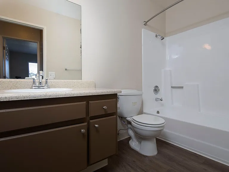 Tuscany Hills Apartments — Photo 22