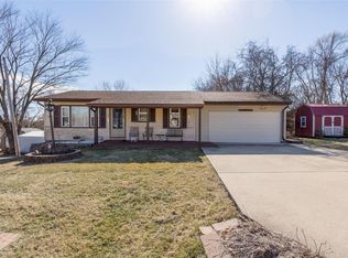 2326 School Dr, Pevely, MO 63070