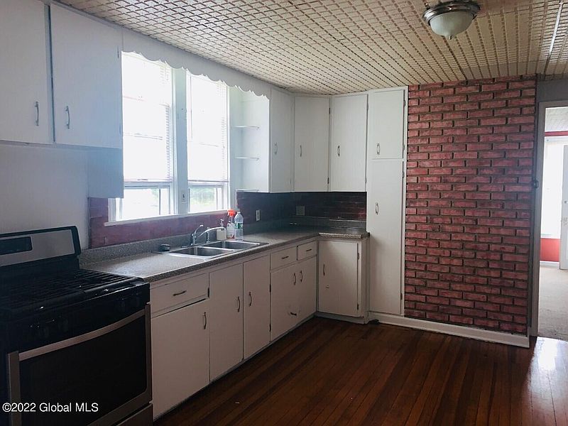 2nd image of 53 Spring Avenue