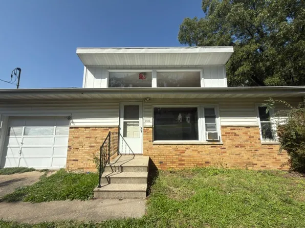 2602 W John St, Champaign, IL 61821