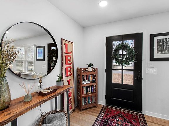 4th image of 7400 W 65th St