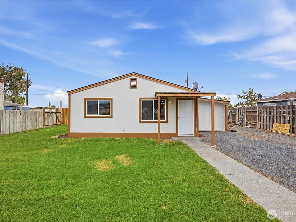 1st image of 4243 NE Lincoln Drive