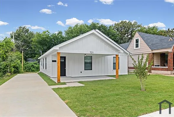 721 Eva St — Photo 2