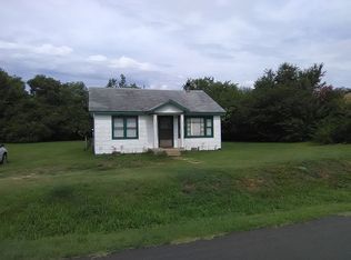 1001 Eve St S, Mena, AR 71953