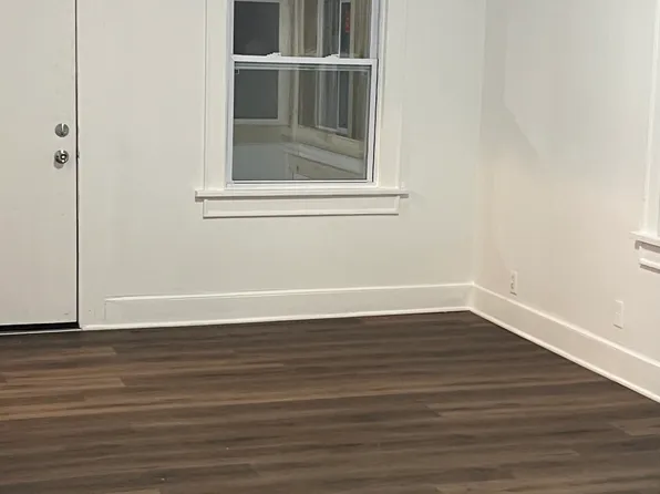 5406 SW 8th St, Des Moines, IA 50315