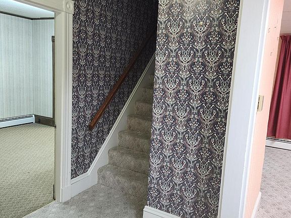 4th image of 217 Union Street