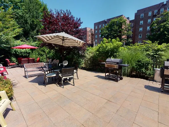 118-17 Union Turnpike image 47 of 49