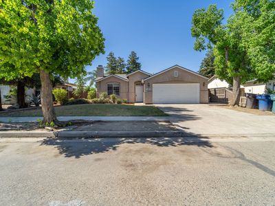 1495 Columbia Avenue, Tulare, CA, 93274